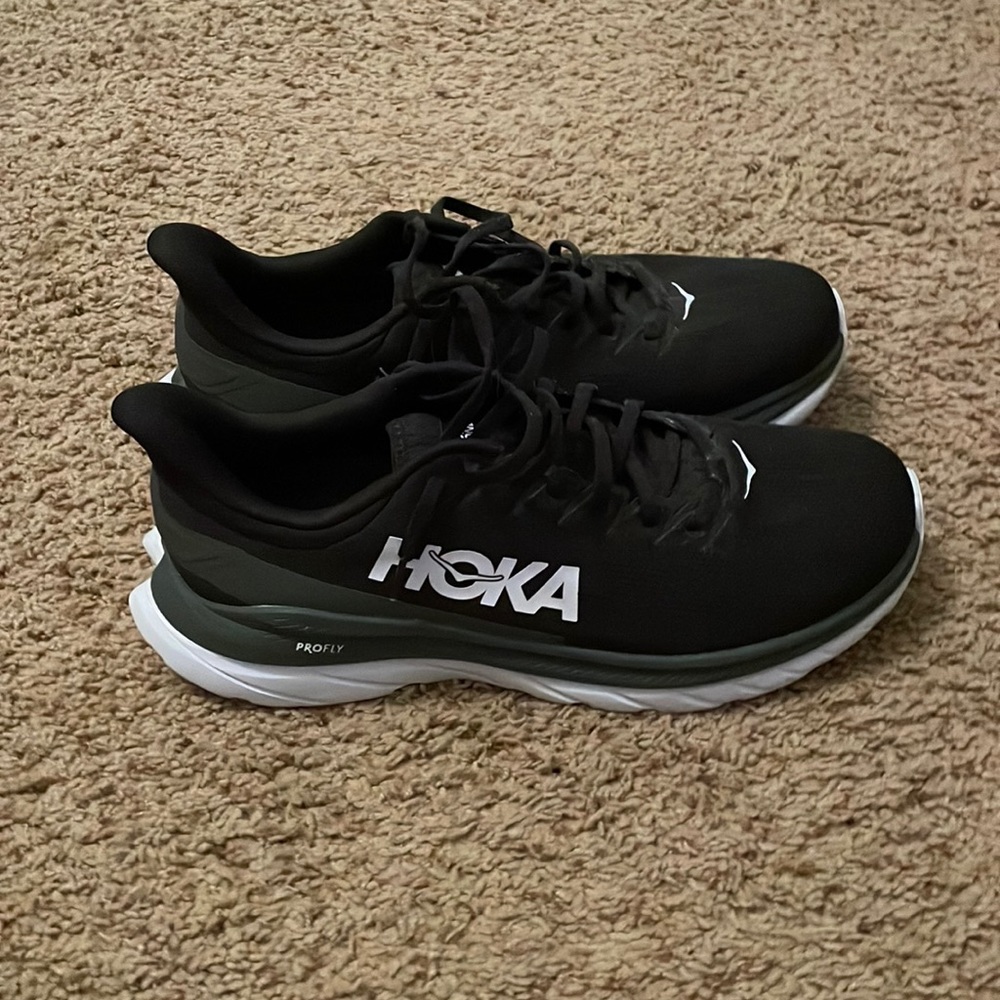Hoka One One Mach 4 size 11